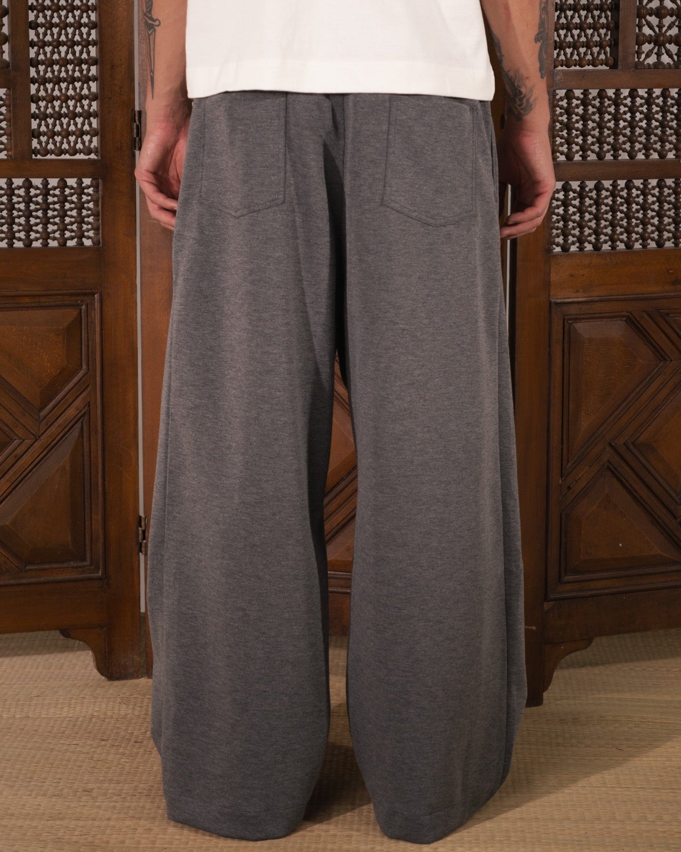 [Hypnotism Studio] Pleated Sweat Pants-thumbmail-3