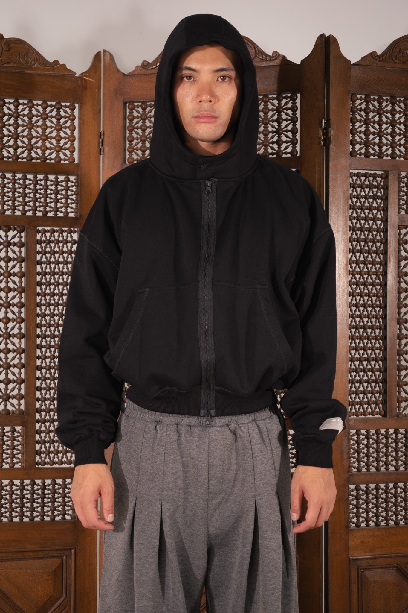 [Beuter] Matt Black Boxy Zip Hoodie-thumbmail-4
