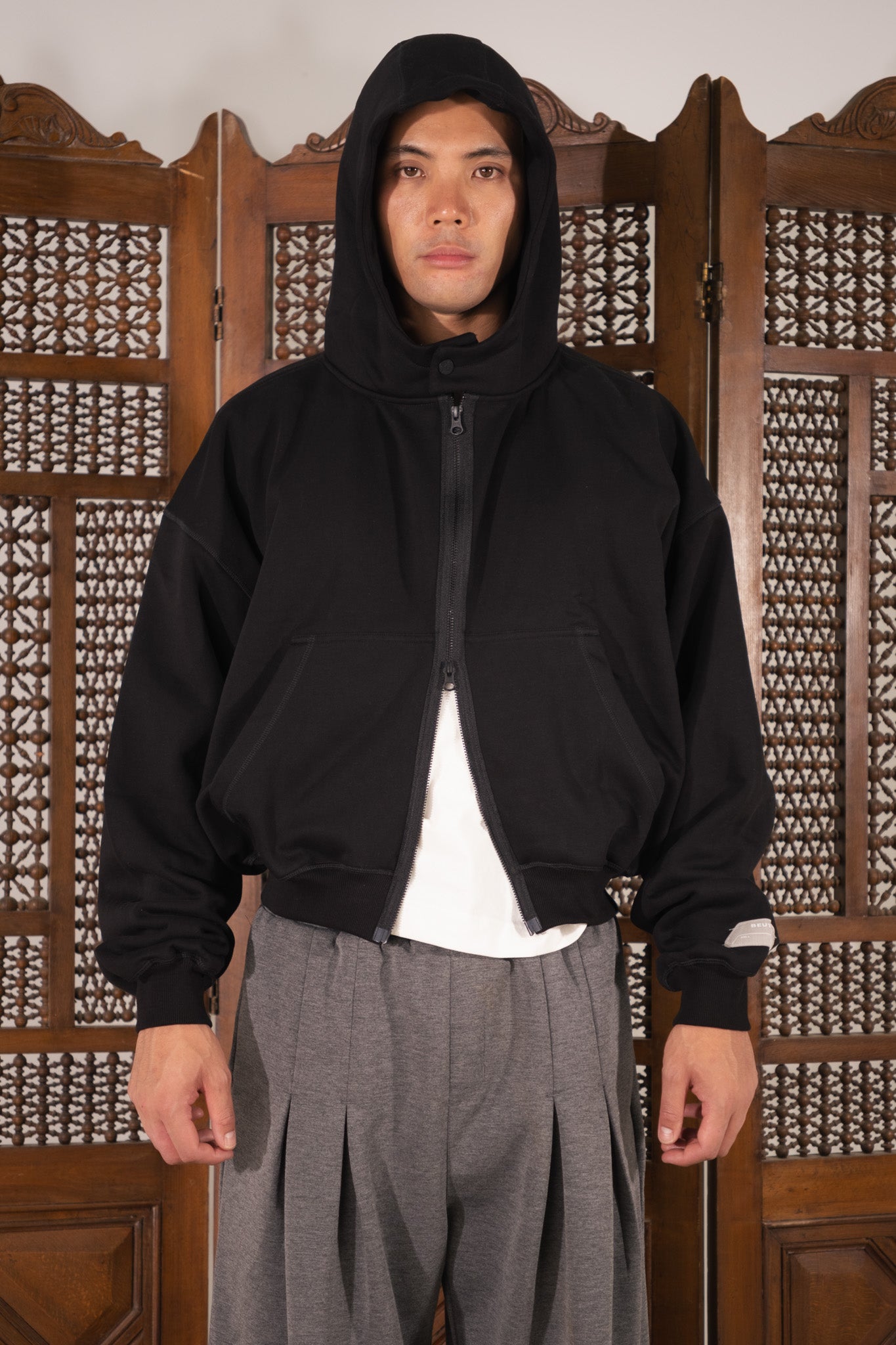[Beuter] Matt Black Boxy Zip Hoodie-thumbmail-5