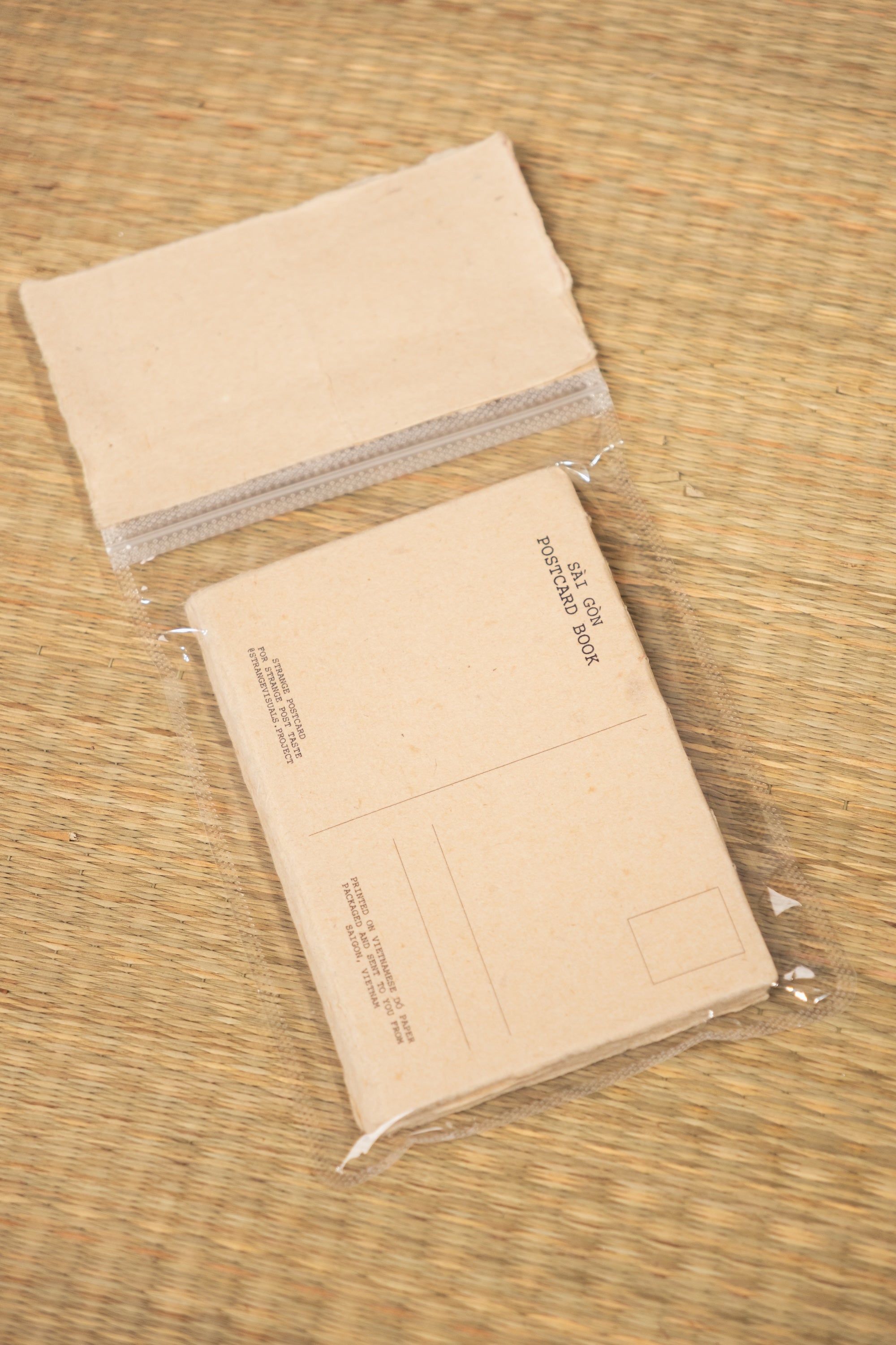 [Strange Visuals Project] Postcard Book